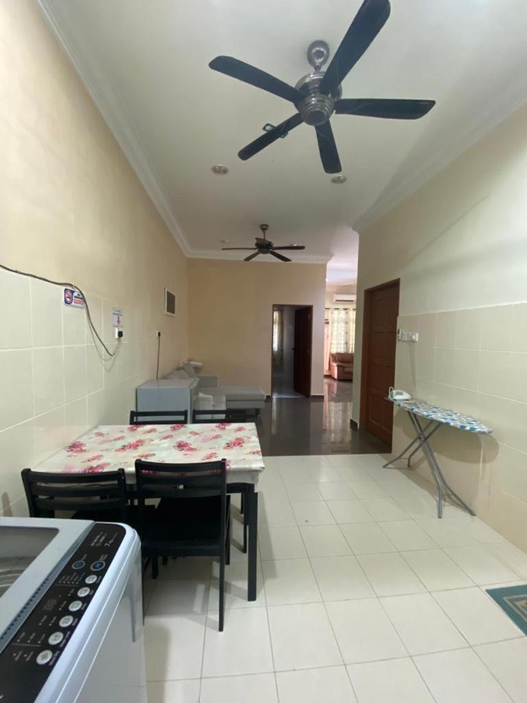 Homestay Tok Ma 1 Alur Tuman Marang Eksteriør bilde