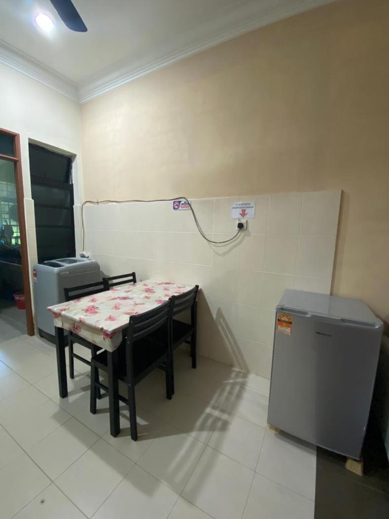 Homestay Tok Ma 1 Alur Tuman Marang Eksteriør bilde